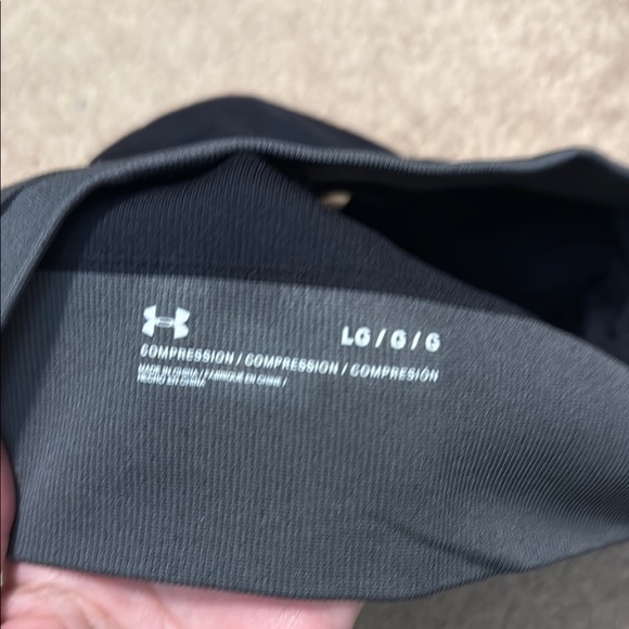 Under Armour Black and Gray Sports Bra with Adjustable Straps - Picture 3 of 3